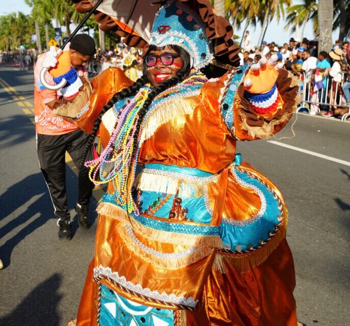 El carnaval de la haber dominicana ve el desfile de colores
