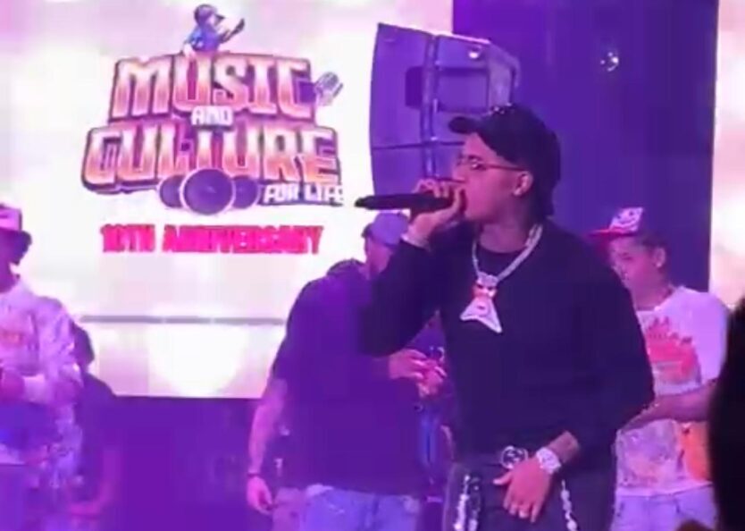 Celebran el décimo aniversario de la música y la civilización de la vida.