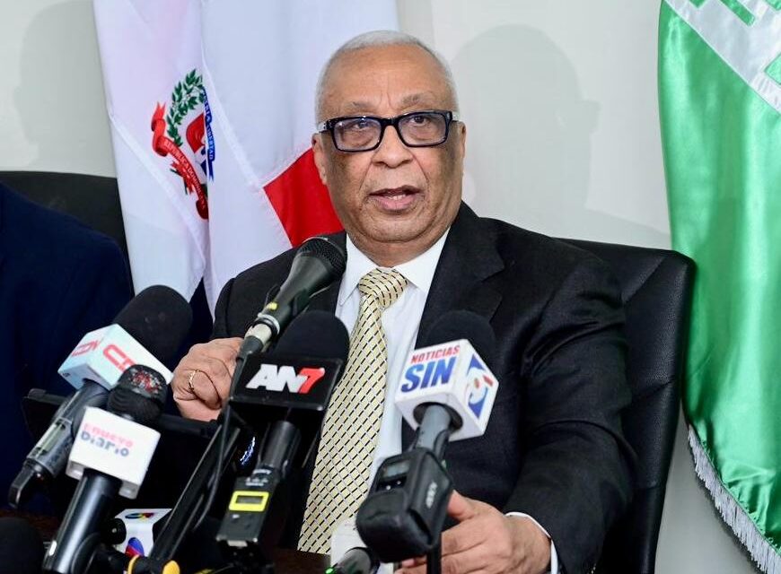 FP advierte que el dólar podría alcanzar 70 por 1 y conducir a un colapso crematístico similar a la crisis bancaria de 2003