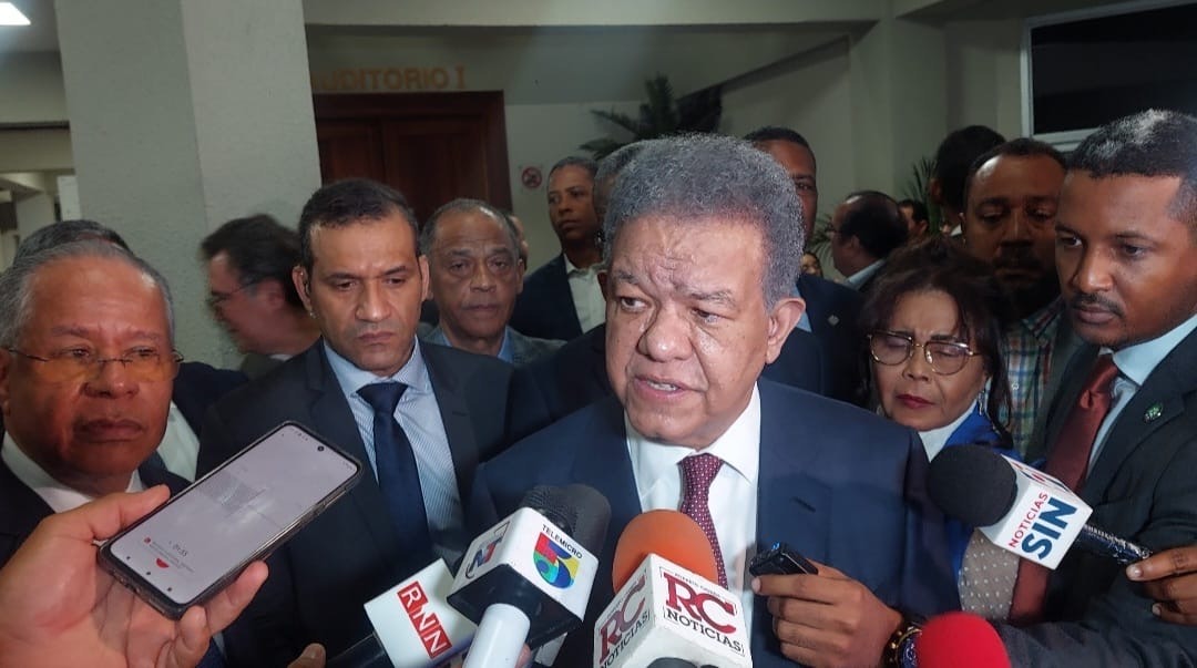 Leonel Fernández afirma que el aumento salarial se quedó corto para desavenir la inflación