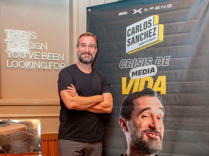 Carlos Sánchez llevará su «crisis de media vida» al gran teatro de Cibao