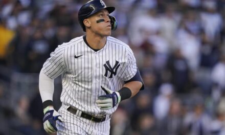 Judge brilla con otro jonrón y Yankees aplastan 12-3 a Cerveceros