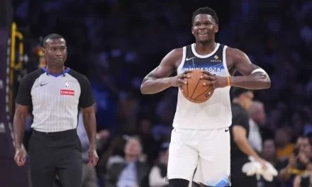 Anthony Edwards, suspendido un partido tras su expulsión delante los Lakers