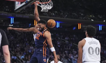 Con el primer triple-doble de Karl-Anthony Towns en tres abriles, Knicks superan a Mavericks