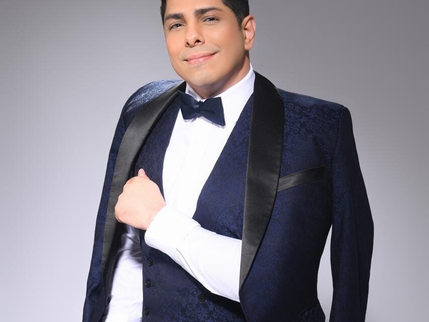 Samir Saba con diseño exclusivo de Wilson Alcéquiez y el estilo de Radhamés Spirit en los premios soberanos