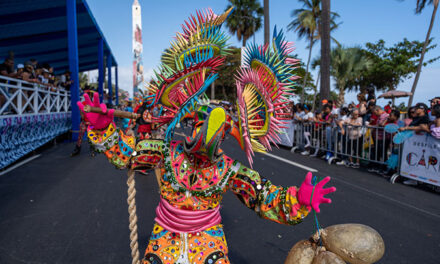 Hoy es el National Carnival Parade 2025