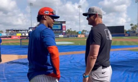 Aaron Boone a Juan Soto: «Te ves terrible con ese uniforme»