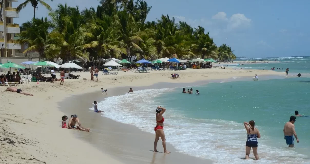 Mitos de la Semana Santa en RD: ¿Es positivamente peligroso bañarse en ríos y playas?