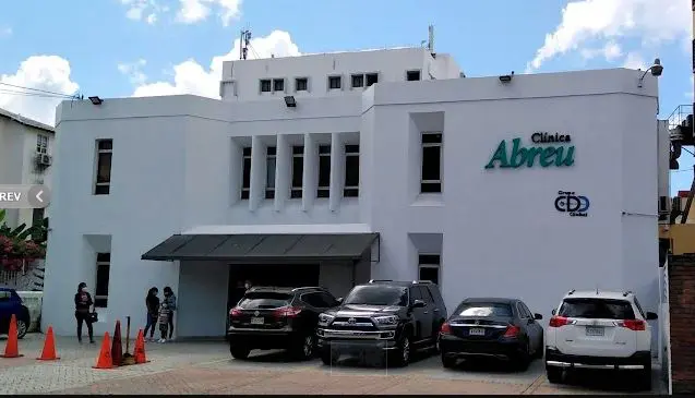 Abreu Clinic ofrece atención a las víctimas del colapso en el set de chorro
