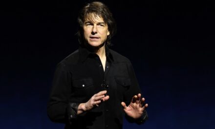 Tom Cruise rinde homenaje a su «querido amigo» Val Kilmer
