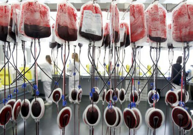 Banco de sangre del FF.AA. Disponible para las víctimas para el colapso del set de jet