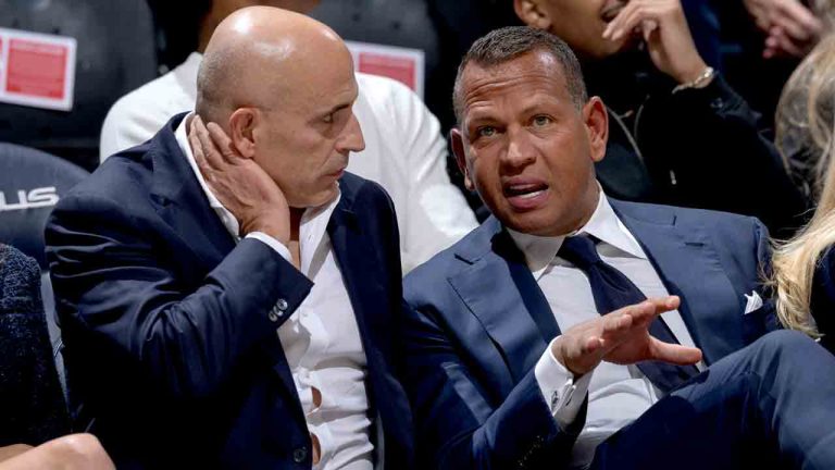 La traspaso de los Timberwolves a Alex Rodríguez y Marc Lore seguirá delante