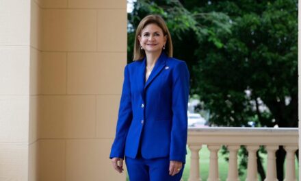 El vicepresidente Raquel Peña asiste a Semiexpo Heartland