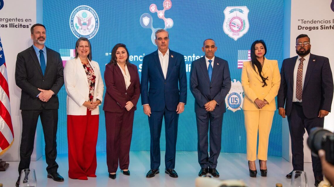 La embajada de los Estados Unidos elogia al presidente Abinader por su apoyo en la lucha contra las drogas sintéticas