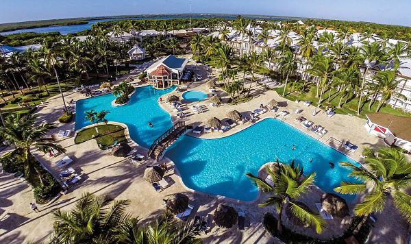 Los hoteleros están «preparados» para aumentar el salario intrascendente en un 12 y un 8%.