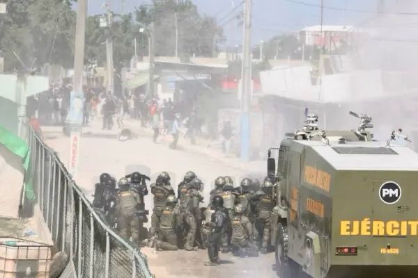 Loving Baret: Avanzamos la represión del gobierno a la Marcha del Pacífico en Friusa