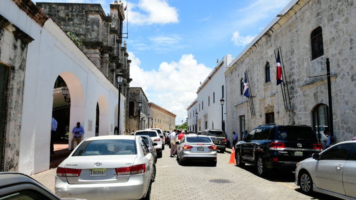 No hay estacionamiento en la calle Las Damas a partir del 1 de mayo
