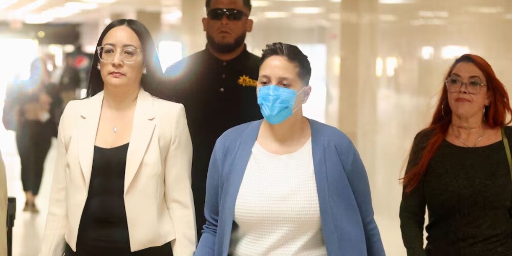 Envían a una mujer que mató al hermano del Arcquerube a la calabozo