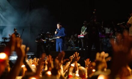 Escenario del estadio de Quisqueya de Faith and Hope con concierto