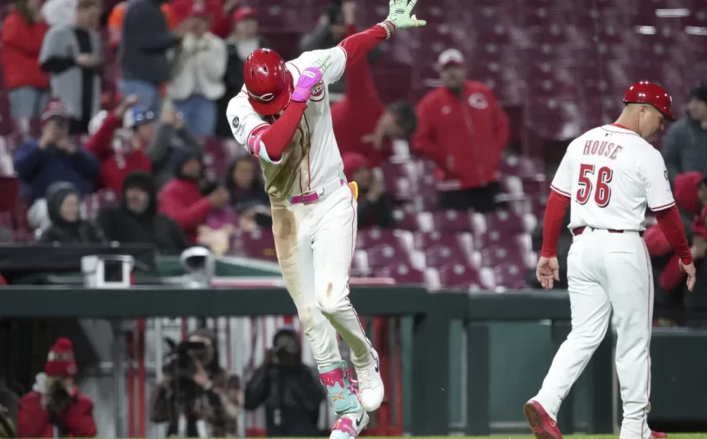 Elly de la Cruz pega dos jonrones e impulsa paliza de los Rojos de Cincinnati