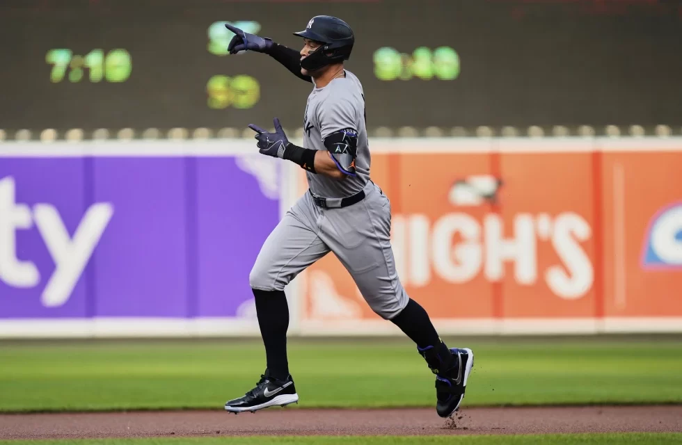 Yankees conectan seis jonrones solitarios y apalean 15-3 a los Orioles
