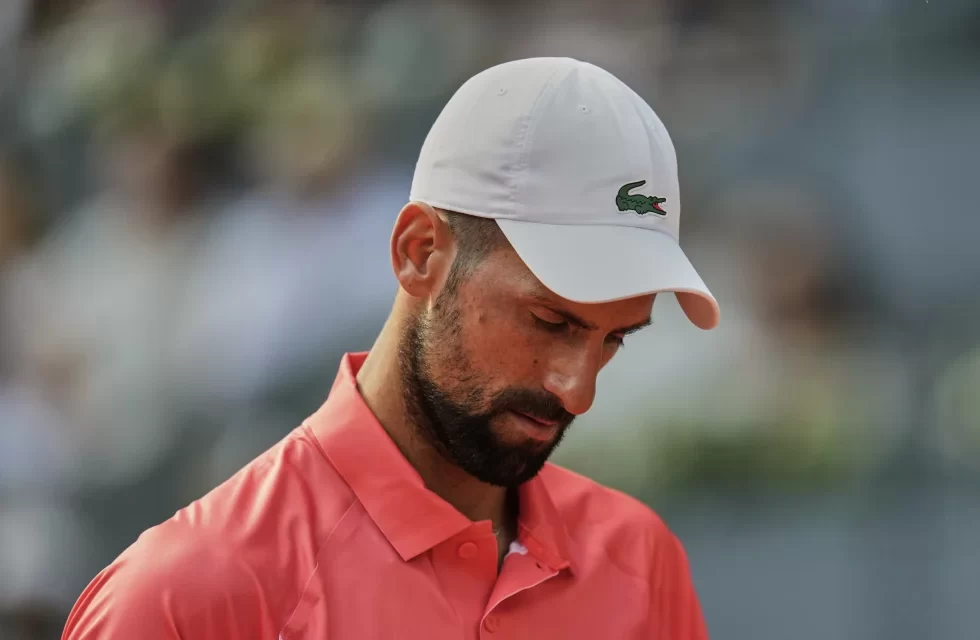Novak Djokovic se retira del Abierto de Italia en medio de una preocupante ráfaga de derrotas
