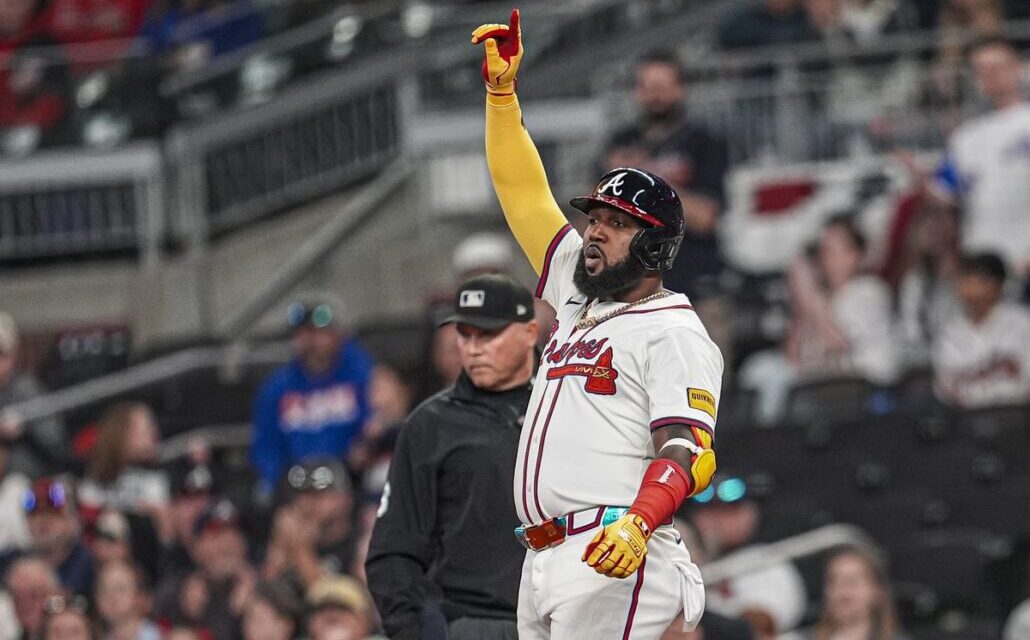 Marcell Ozuna regresa a Atlanta por molestias en la cadera; se somete a resonancia magnética