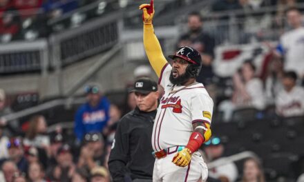 Marcell Ozuna regresa a Atlanta por molestias en la cadera; se somete a resonancia magnética