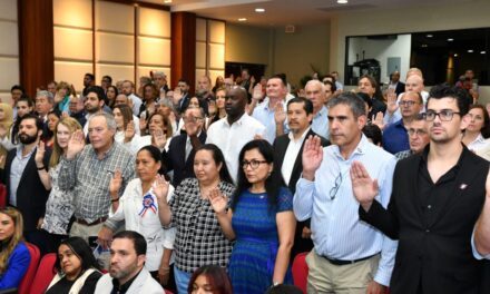 82 extranjeros de 30 países jurados como ciudadanos dominicanos
