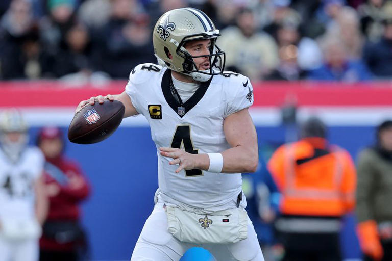 Derek Carr, quarterback de Saints, se retira a los 34 abriles por una menoscabo en el hombro
