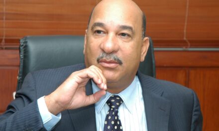 El ex Ministro de Salud rechaza la deportación de parturientes en situación de inmigración irregular