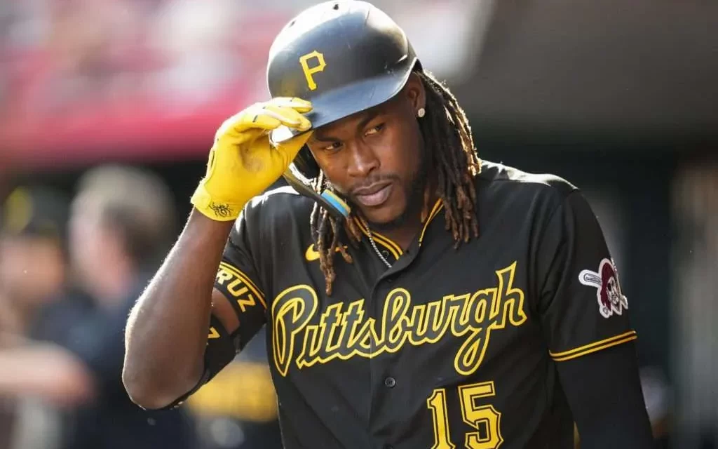 Oneil Cruz brilla con dos jonrones y Piratas vencen a Cerveceros en extra innings