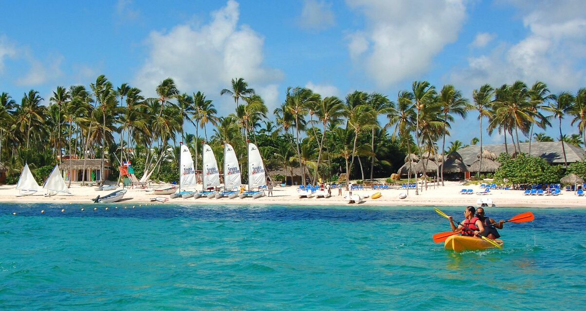 Grupo Sarma para producir la director turística de Punta Cana con el primer formato de audio