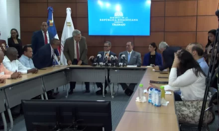 El Comité Nacional de Salario anuncia un aumento de salario insignificante por fases para el sector de la hospitalidad