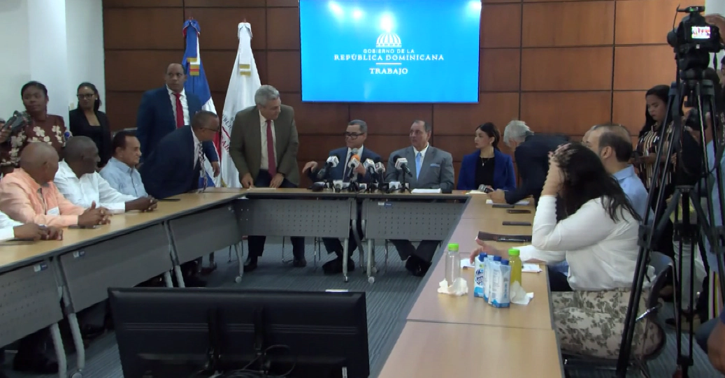 El Comité Nacional de Salario anuncia un aumento de salario insignificante por fases para el sector de la hospitalidad