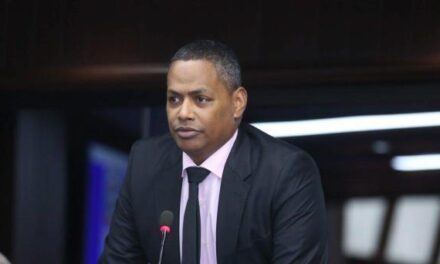 El diputado Bolívar Valera apoya a Alfredo Pacheco como Secretario General de la PRM