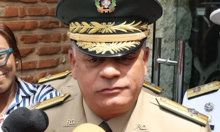 El ministro de defensa garantiza la seguridad en la zona fronteriza