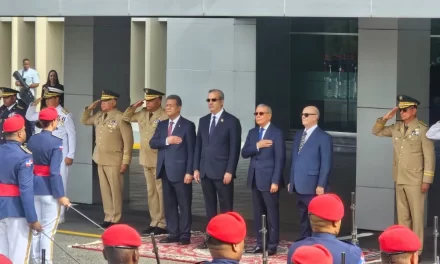 El semanario haitiano acusa a Abinader de beneficiarse de Haití