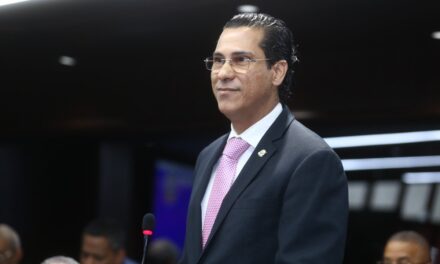 Diputado Félix Michell Rodríguez Tilda de la iniciativa ministerial de «Smoke Cortina» sobre crisis haitiana