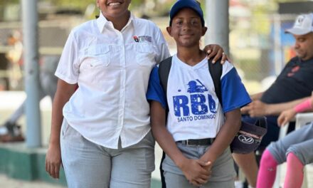 Lewis Nadhiel Gómez Tolentino: un talento dominicano que promete destacar en el béisbol mundial