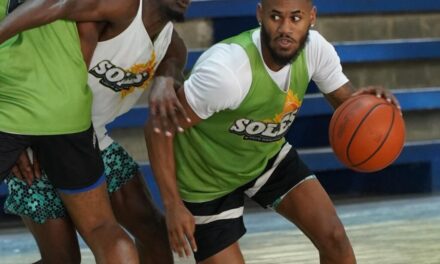 Soles del Este reciben integraciones de Thomas, Familia y Salazar en los entrenamientos