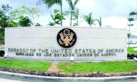 La embajada de los Estados Unidos emite una alerta urgente en medio de inundaciones generalizadas en la República Dominicana