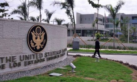 La embajada de los Estados Unidos niega los lazos con la plataforma de IA dominicana «María»