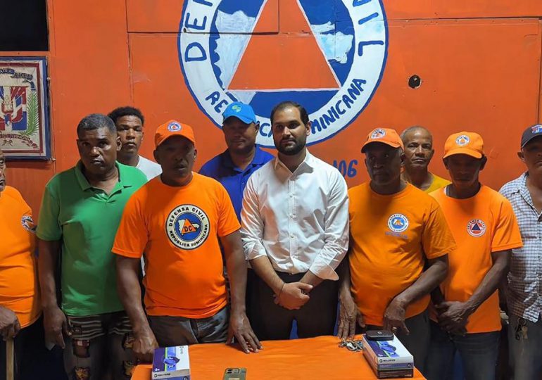 Las autoridades confirman las playas de Guayacanes seguras a posteriori del avistamiento de tiburones