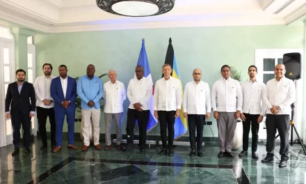 Los ministros extranjeros de la República Dominicana y las Bahamas celebran una reunión doble