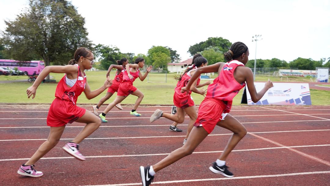 INEFI da inicio al Torneo Nacional de Atletismo Escolar con décimo de 280 atletas