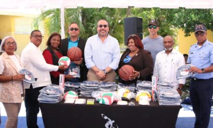 INEFI y los Dodgers remodelan canchas escolares en Guerra