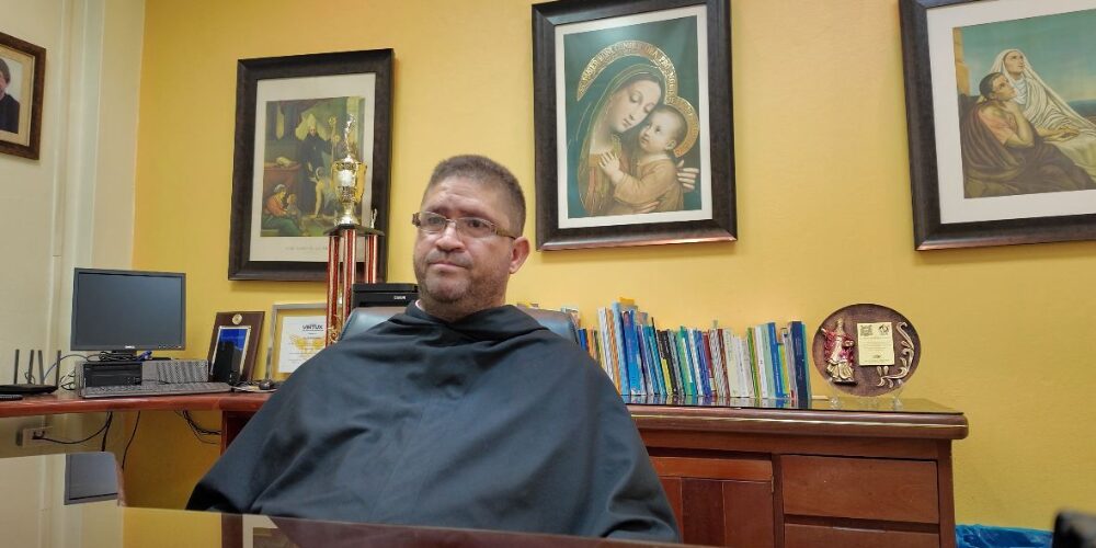 El nuevo Papa llevó a un novicio a colección de Medias Blancas