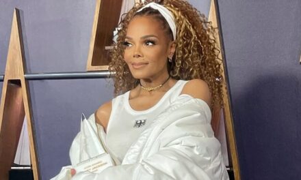 Janet Jackson recibe el premio ícono en el AMS 2025