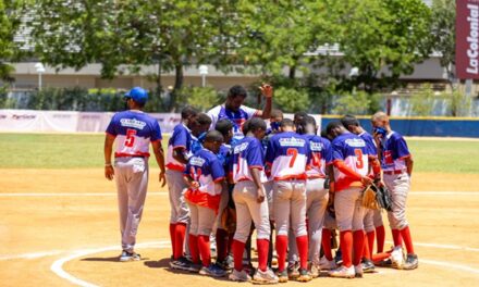 Santo Domingo y Santiago mantienen el invicto en la Copa Robinson Canó